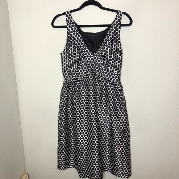 Democracy Dresses & Skirts - Democracy Satin Feel Black and White Cocktail Dress Size 8